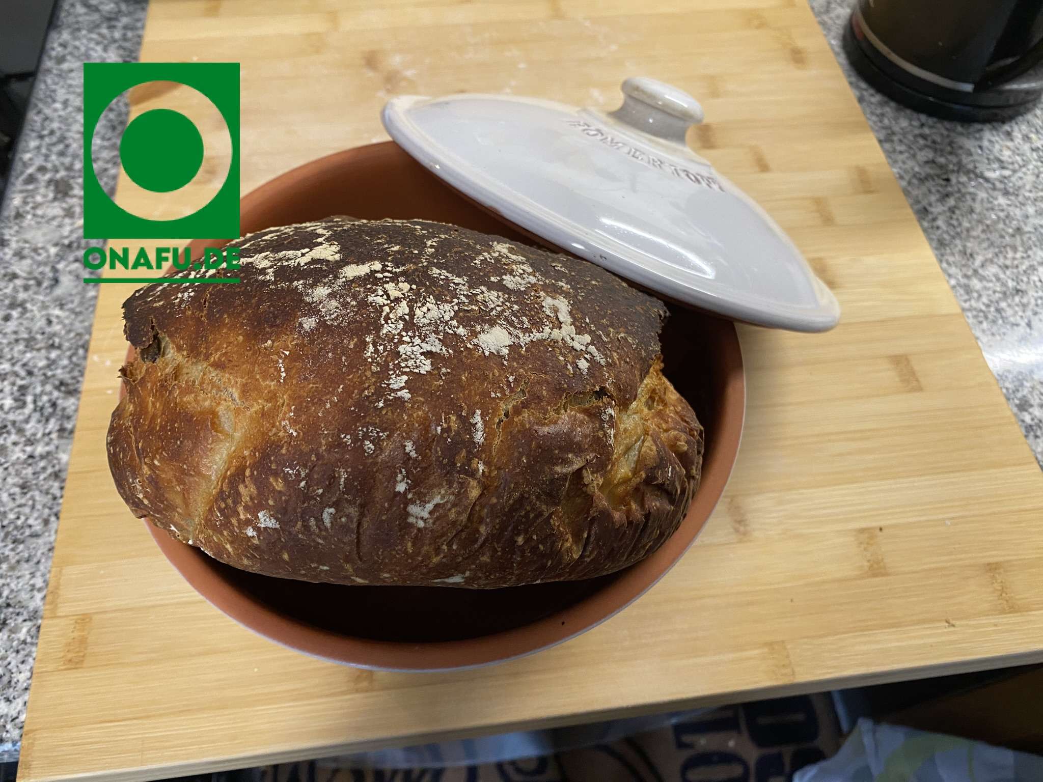 Einfaches Buttermilch-Saaten-Brot ohne Kneten